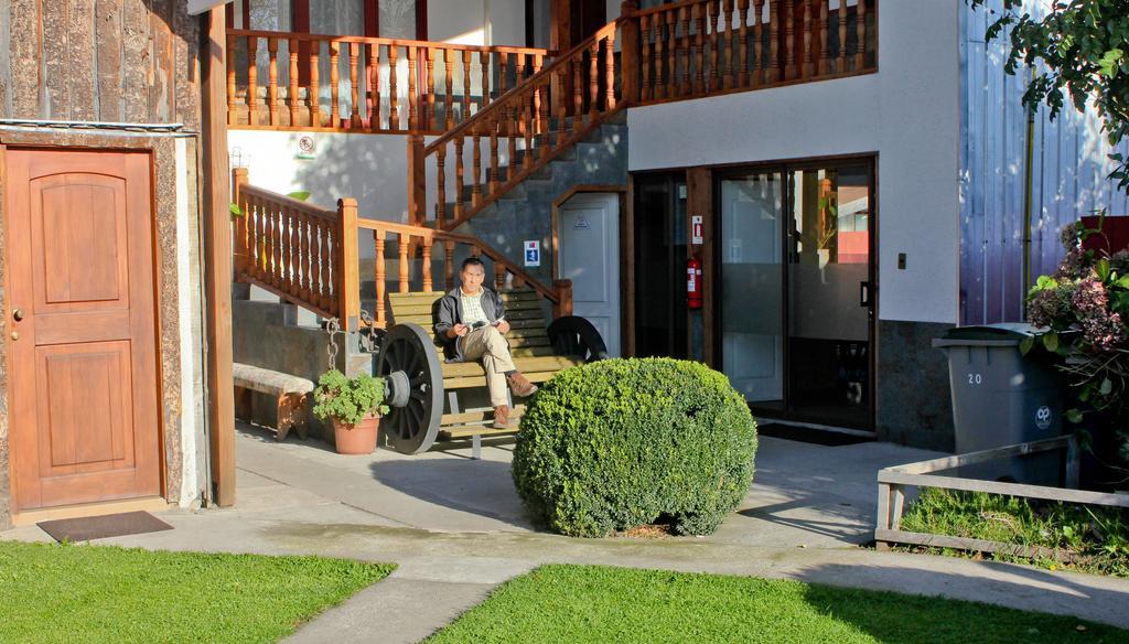 Hostal Y Cabañas Don Juan Villarrica Exterior foto